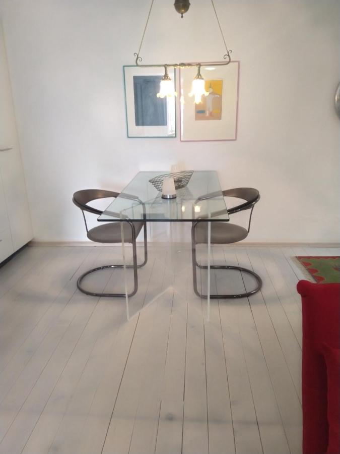 Bed and Breakfast Swiss Borzoi House Vully-les-Lacs Exterior foto