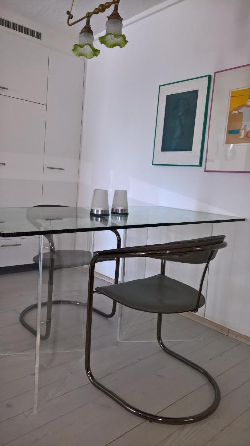 Bed and Breakfast Swiss Borzoi House Vully-les-Lacs Exterior foto